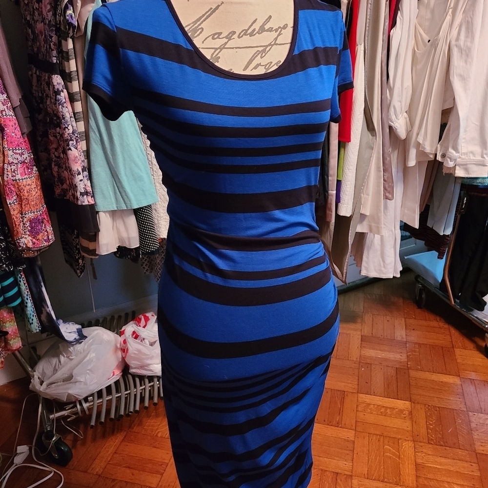 Midi stretch dress bodycon type dress Hp🔥🔥🔥🔥